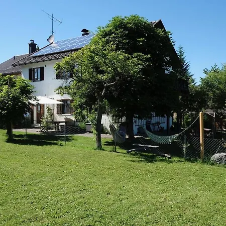With 2 Bedrooms Casa vacanze