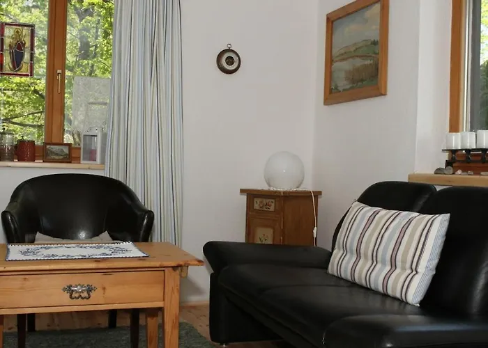 With 2 Bedrooms Casa vacanze