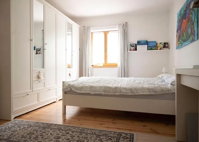 With 2 Bedrooms * 뮈르나우암슈타펠지